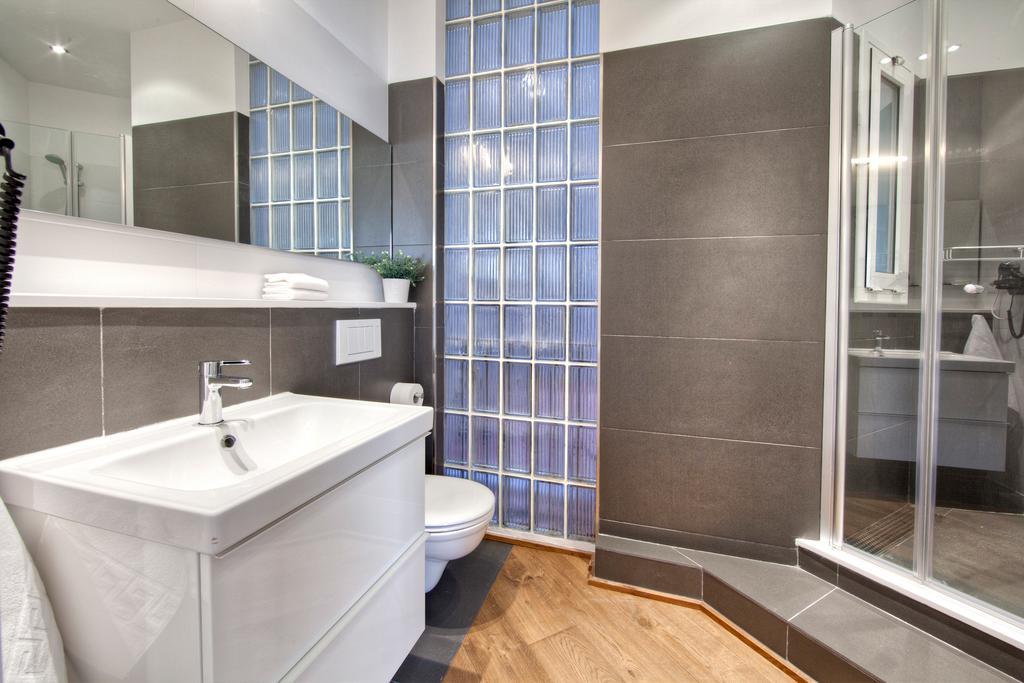 Habitat Apartments Rambla Deluxe Barcellona Esterno foto